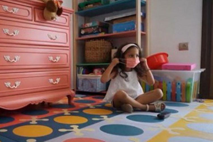 Κρητικό σποτ για τον κορωνοϊό έγινε viral: «Τα παράπονά σου στον Χαρδαλιά»