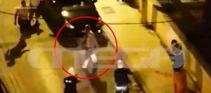 Επίθεση με τσεκούρι στην Καλλιθέα: Με σοβαρά τραύματα νοσηλεύεται η 54χρονη