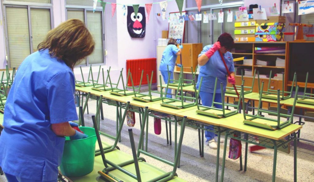 Προχωρούν 9.500 προσλήψεις προσωπικού καθαριότητας στα σχολεία