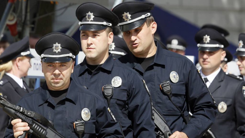 Κίεβο: Άνδρας απειλεί να ανατινάξει τράπεζα εμπορικού κέντρου