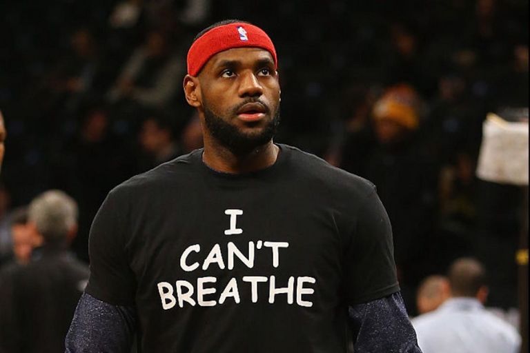 Λεμπρόν: Η αλλαγή δεν έρχεται μόνο με λόγια