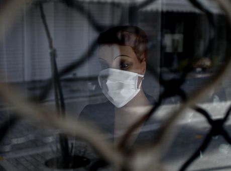 Κοροναϊός : Σε «κόκκινο« συναγερμό η χώρα – Τι φοβίζει τους επιστήμονες