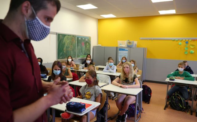 Κοροναϊός: Σήμερα θα μάθουμε πότε και πώς θα χτυπήσει το πρώτο κουδούνι – Τι θα ισχύσει για μαθητές και εκπαιδευτικούς