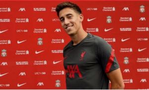 Τεχνικός διευθυντής Έσμπιεργκ: «Δεν περίμενα να δω τον Τσιμίκα στη Λίβερπουλ»