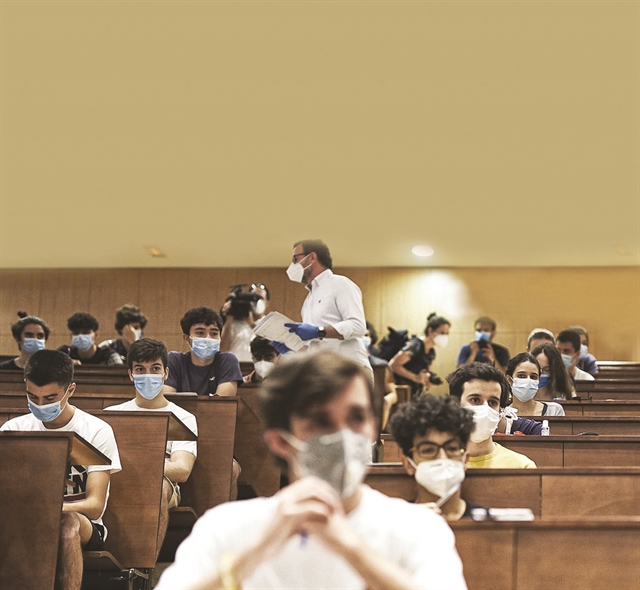 Ο κορωνοϊός …χτυπάει και την ανώτατη εκπαίδευση