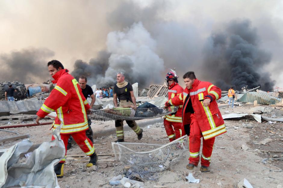 Ασύλληπτη η τραγωδία στη Βηρυτό : Πάνω από 100 νεκροί και 4.000 τραυματίες – Αμέτρητοι αγνοούμενοι