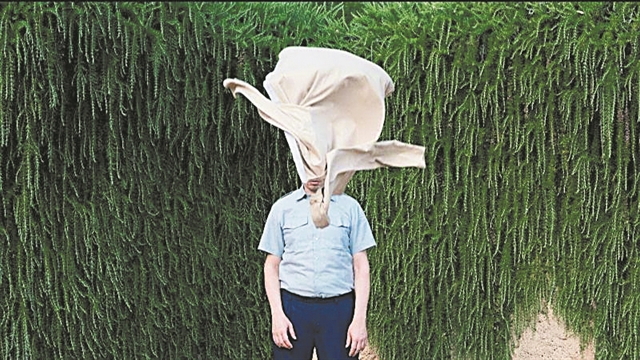 Μια performance για το ένδυμα από το 3000 π.Χ. έως σήμερα