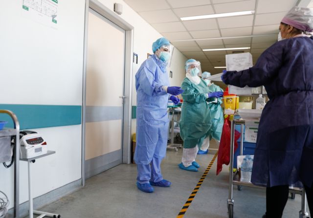 Κοροναϊός : Συναγερμός για την έξαρση των κρουσμάτων – Αυξημένες οι εισαγωγές στα νοσοκομεία