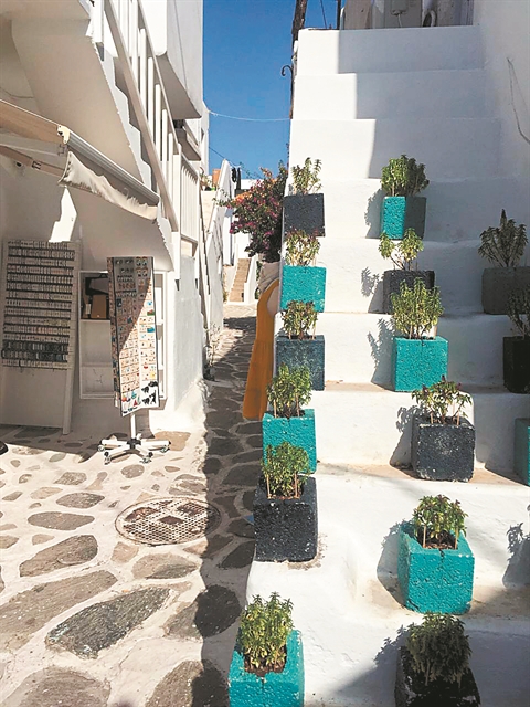 Γαλάζιο λαμπερό άγγιγμα…