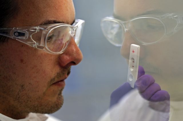 Κοροναϊός: Στη φαρέτρα της Ελλάδας τα rapid test – Τι είναι και γιατί υπάρχουν αμφιβολίες