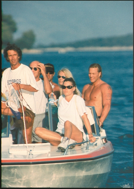 Οταν ο Ρουσέλ φιλοξενούσε στον Σκορπιό τον Μίκι και την Κάρε