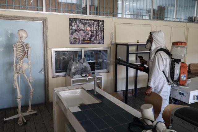 Κοροναϊός: Πάνω από 70 τα κλειστά τμήματα και σχολεία λόγω κρούσματος