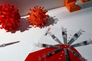 ΠΟΥ: Δεν αναμένονται εκτεταμένοι εμβολιασμοί μέχρι τα μέσα του 2021