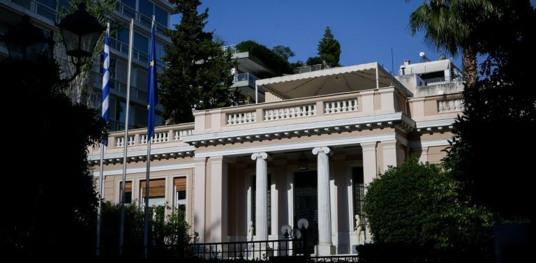 Σε καραντίνα τρεις υπουργοί λόγω κοροναϊού