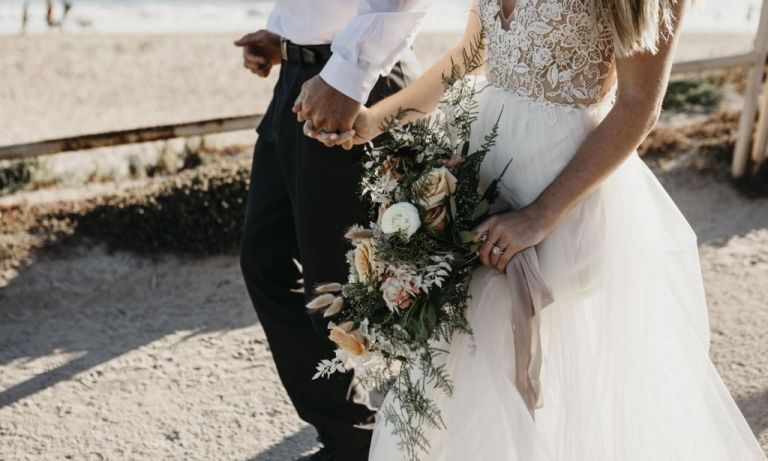 Τρίκαλα: Νέα εστία κοροναϊού σε γάμο - Τρία κρούσματα | tanea.gr