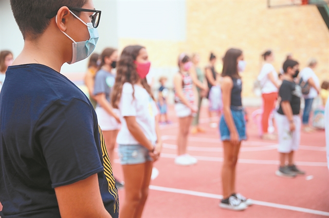 Ανοιγμα σχολείων στη σκιά της μετάλλαξης «Κένταυρος»