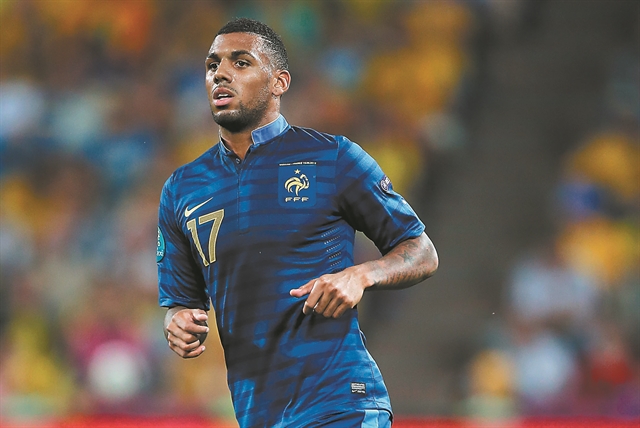 Η γαλλική παροικία τού έλυσε κάθε απορία