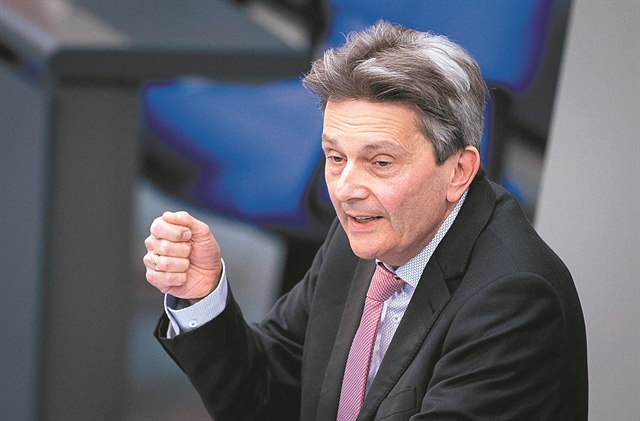 «Η υποστήριξη δεν δίνεται εν λευκώ»