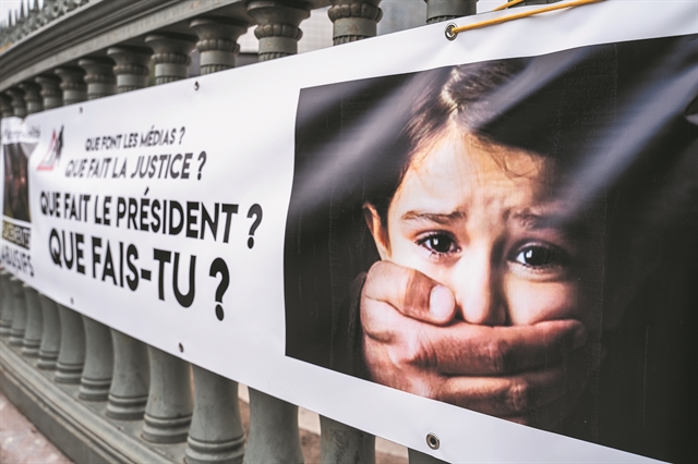 Ετσι αλλάζει η ντροπή στρατόπεδο