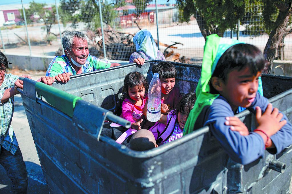 «Δεν έχουμε γάλα και κουβέρτες για τα παιδιά μας»