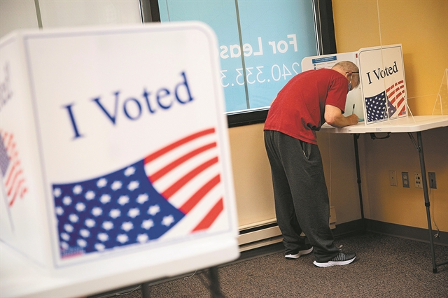 Δύο διαφορετικοί κόσμοι
