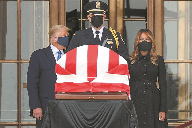 Δεν δεσμεύεται να παραδώσει την εξουσία