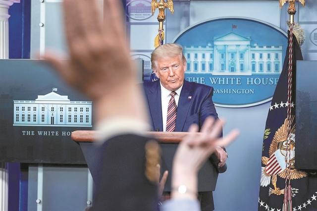 «Ο βασιλιάς είναι γυμνός»