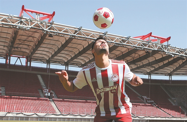 Υπογραφή με πακέτο… αρετών