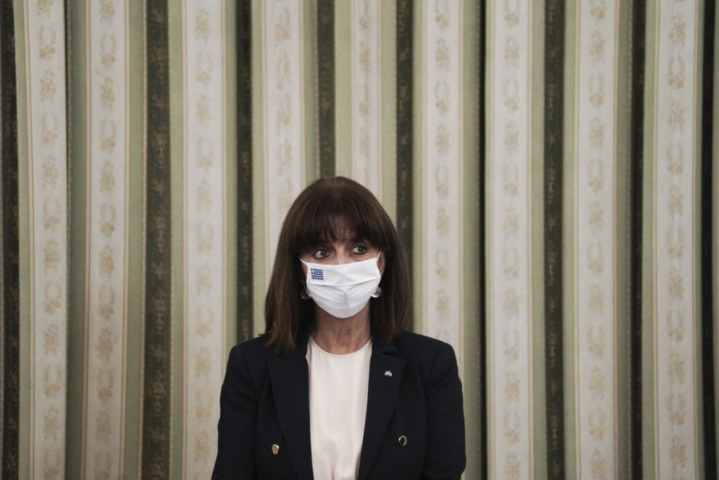 Σακελλαροπούλου για προσφυγικό: Ήρθε η ώρα να αναλάβουν όλοι τις ευθύνες τους