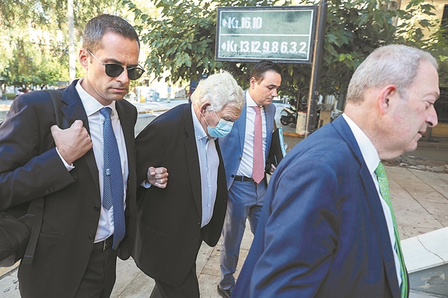 Στο εδώλιο 21 κατηγορούμενοι