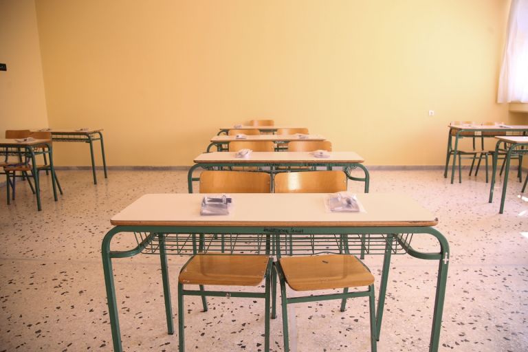 Αλαλούμ στα σχολεία με την τηλεκπαίδευση | tanea.gr