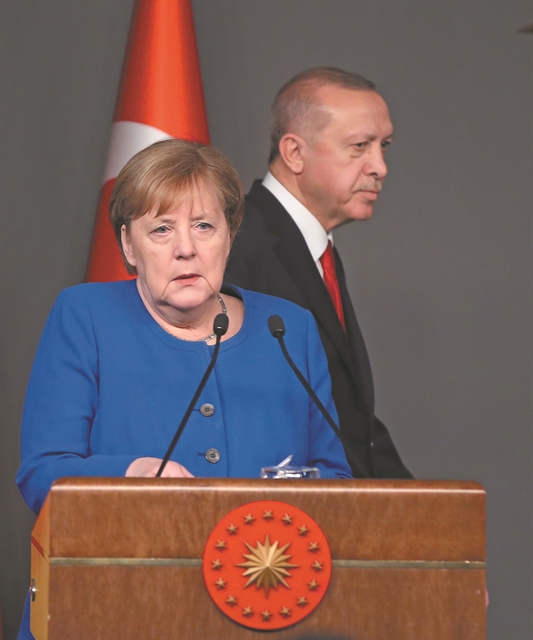 Την επιστροφή στο… 2016 έχει στόχο η Μέρκελ