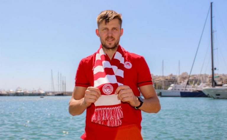 Έγκλεσκαλνς: «Χαρούμενος που επέστρεψα στον Ολυμπιακό»