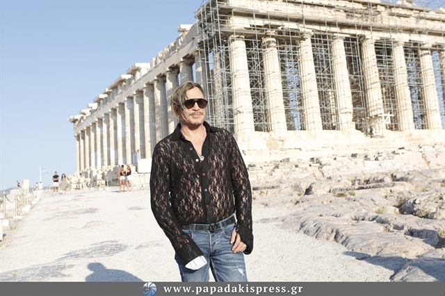 Πού χάθηκαν οι βαλίτσες του Μίκι Ρουρκ;