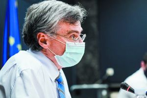 Δίνει το παράδειγμα για τη νέα κανονικότητα