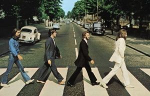 Σε δημοπρασία συλλεκτικά αντικείμενα των Beatles