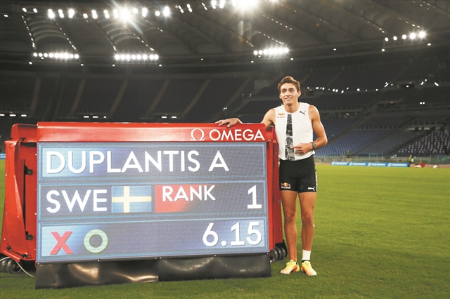 Η «αράχνη» πήρε θέση