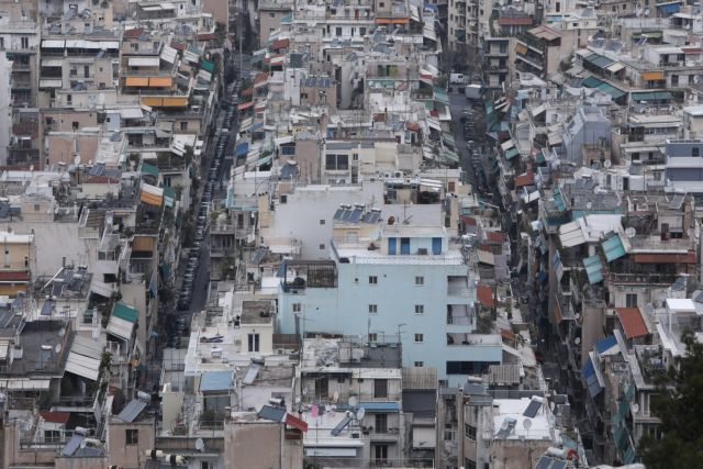 Βουλή: Τροπολογία ΣΥΡΙΖΑ για την αναστολή πλειστηριασμών κύριας κατοικίας