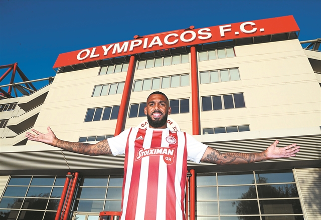 Κόκκινη συμβίωση με… Μπλε παρελθόν