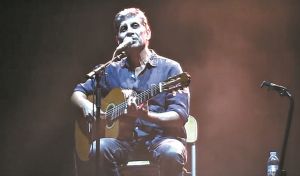 Τον Σωκράτη Μάλαμα «σαν να ήταν σε μπουάτ»