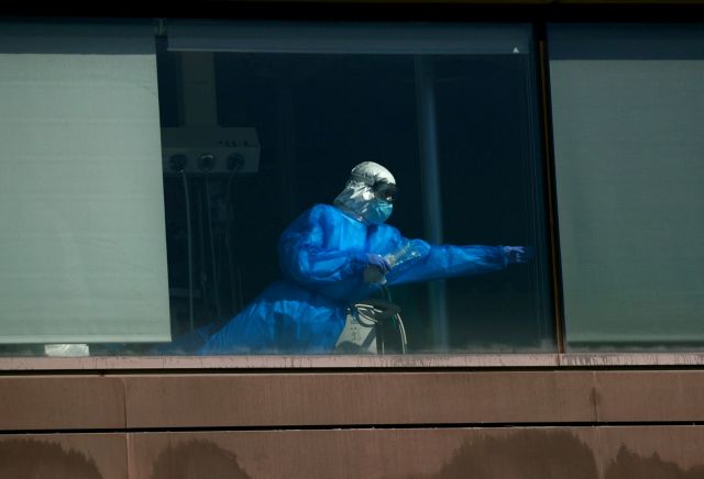 Μαδρίτη: Έως τον Ιανουάριο του 2021 η προσωρινή αναστολή εργασίας