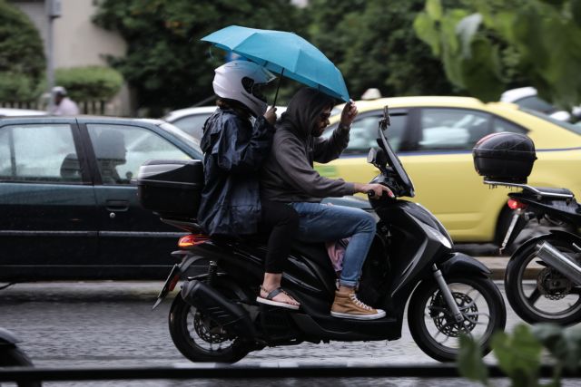 Αλαλούμ με την άδεια οδήγησης δικύκλων έως 125 κυβικά – Τι απαντά το υπ. Μεταφορών