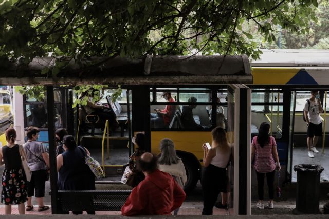 Κοροναϊός: Συνωστισμός και καβγάδες στα ΜΜΜ – Πότε θα βγουν στους δρόμους τα νέα λεωφορεία