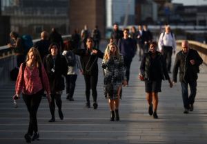 ΠΟΥ: Να μην γίνει ο κοροναϊός «πολιτικό ποδόσφαιρο»