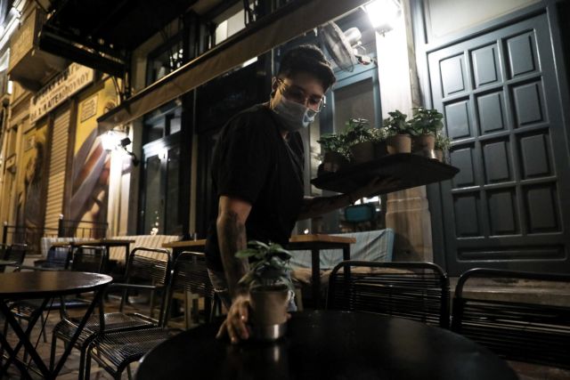 Στο Λεκανοπέδιο δύο στα τρία κρούσματα – Αυξάνεται ο αριθμός των διασωληνωμένων