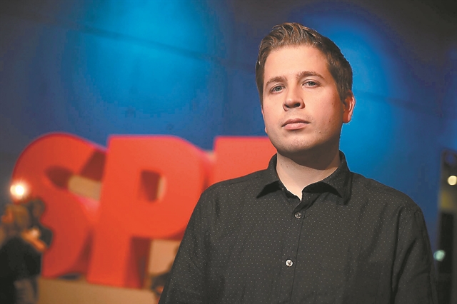 Παιδιά του κομματικού σωλήνα χωρίς σύνορα…