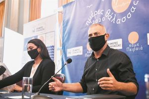 Πλωτό σινεμά, σκυταλοδρομία κολύμβησης, καινοτομία