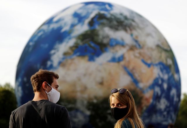 «Πόλεμος» επιδημιολόγων για τα lockdown – Φουντώνει ανά τον κόσμο η συζήτηση για τον κοροναϊό