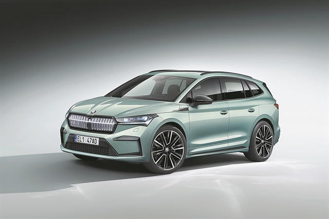 Το SUV μπήκε στην πρίζα