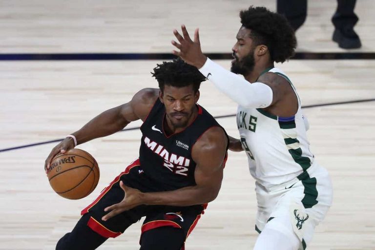 Μπακς – Χιτ 94-103: Αποκλεισμός για Μιλγουόκι και Γιάννη